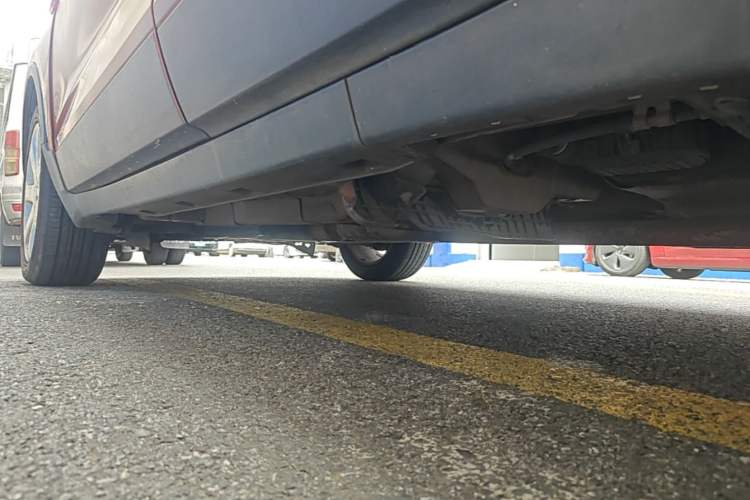 Used Buick Encore 2015 1.4T Automatic Two-Wheel Drive Urban Elite Version Chassis Rear Left