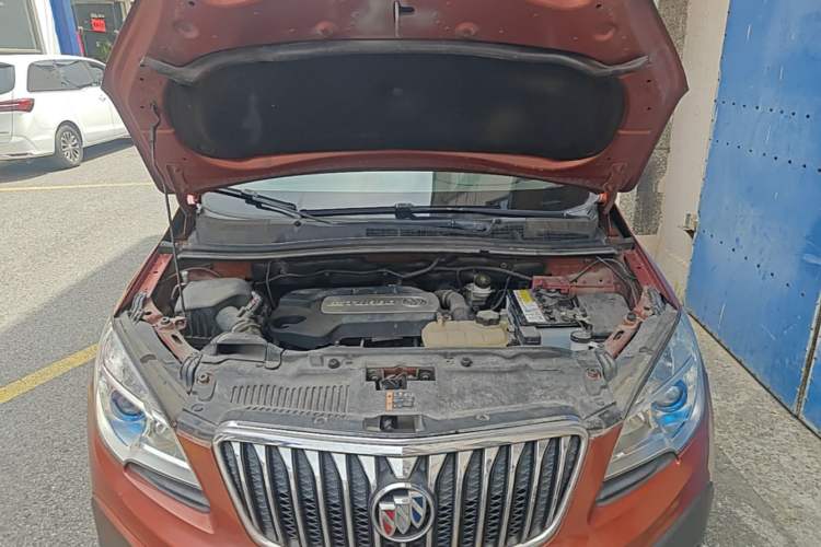 Used Buick Encore 2015 1.4T Automatic Two-Wheel Drive Urban Elite Version Engine Bay