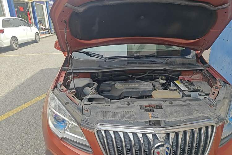 Used Buick Encore 2015 1.4T Automatic Two-Wheel Drive Urban Elite Version Engine Bay Right