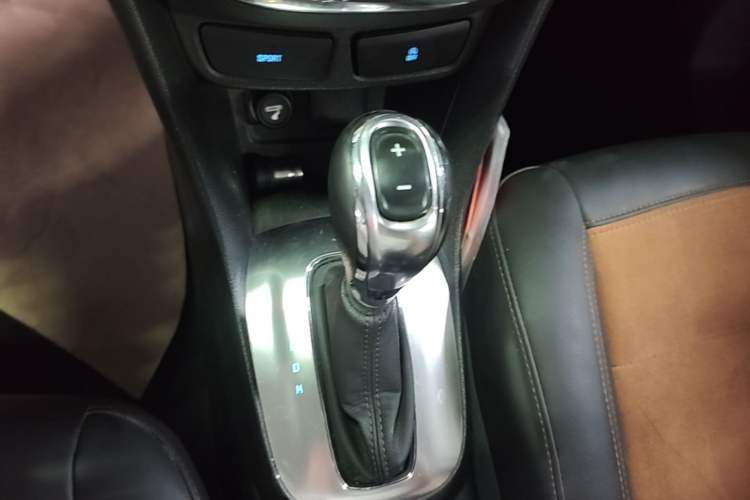 Used Buick Encore 2015 1.4T Automatic Two-Wheel Drive Urban Leading Model Gear Lever