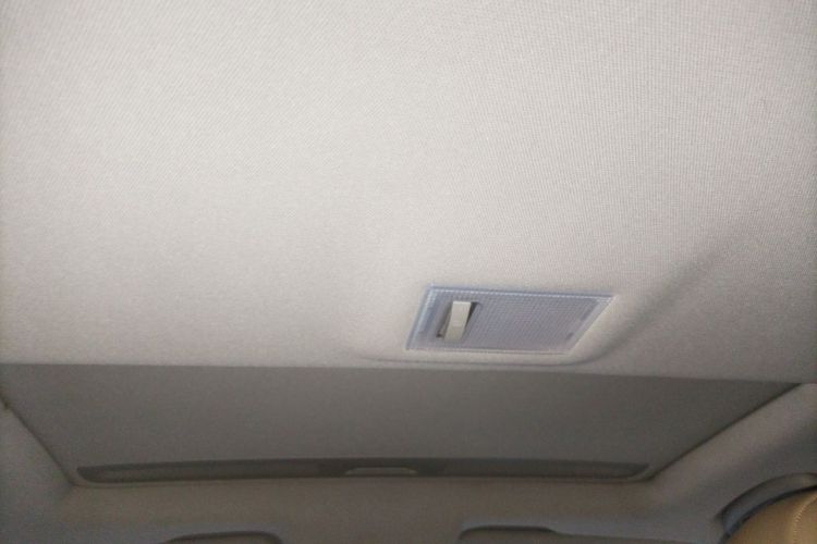 Used Buick Encore 2015 1.4T Automatic Two-Wheel Drive Urban Elite Version Headliner