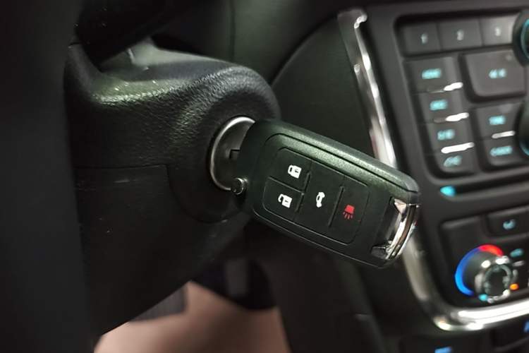 Used Buick Encore 2015 1.4T Automatic Two-Wheel Drive Urban Leading Model Interior 1