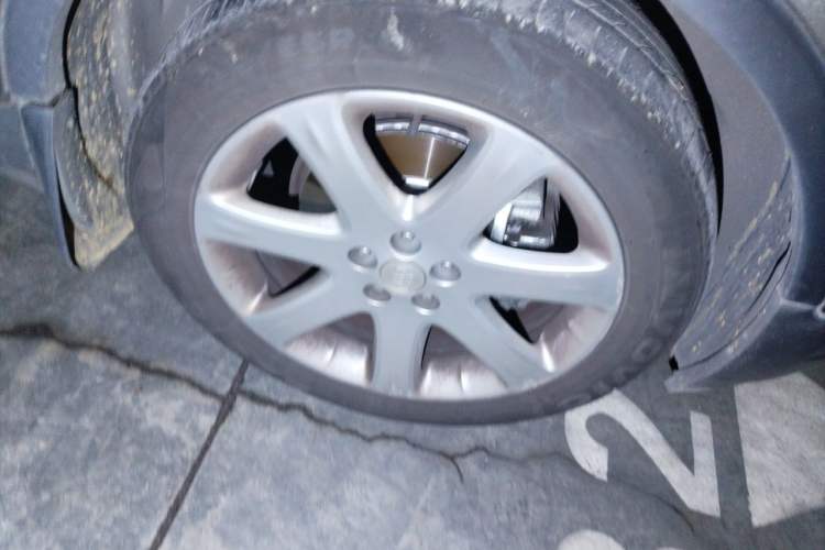 Used Buick Encore 2015 1.4T Automatic Two-Wheel Drive Urban Elite Version Right Front Wheel Hub