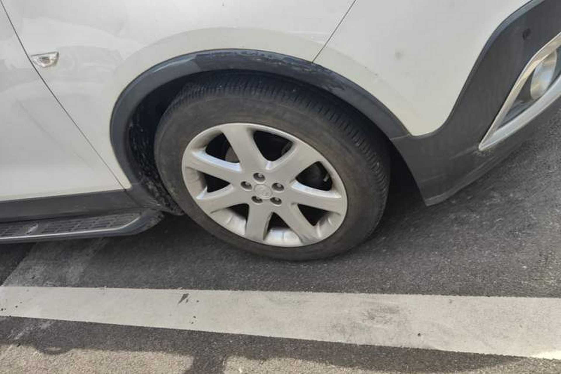 Used Buick Encore 2015 1.4T Automatic Two-Wheel Drive Urban Elite Version Right Front Wheel Hub
