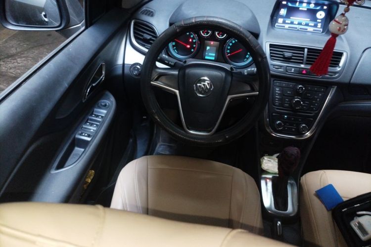 Used Buick Encore 2015 1.4T Automatic Two-Wheel Drive Urban Elite Version Steering Wheel