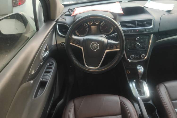 Used Buick Encore 2015 1.4T Automatic Two-Wheel Drive Urban Elite Version Steering Wheel