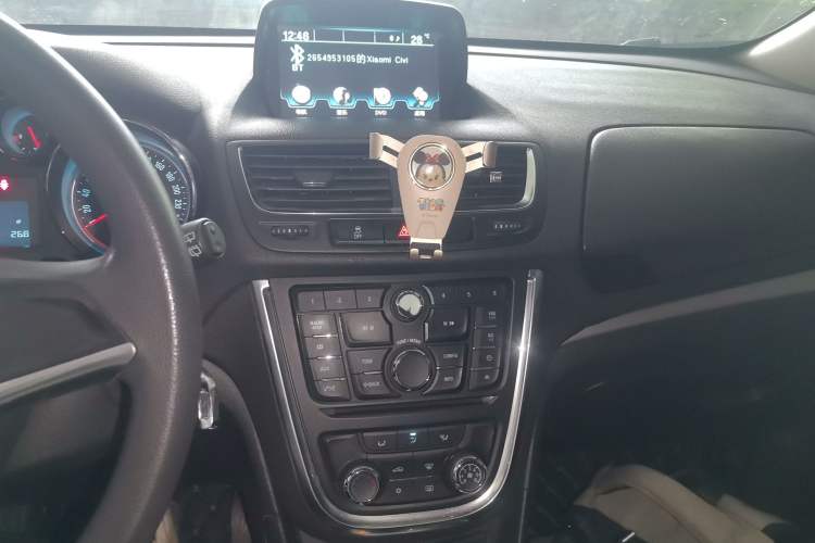 Used Buick Encore 2015 1.4T Automatic Two-Wheel Drive Urban Elite Version Audio And AC Panel