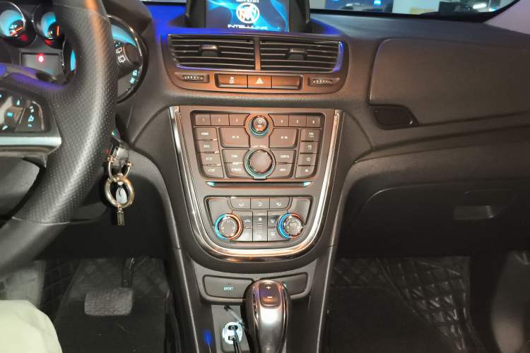 Used Buick Encore 2015 1.4T Automatic Two-Wheel Drive Urban Leading Model Audio And AC Panel