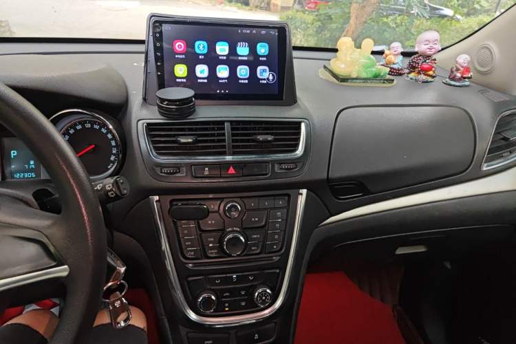 Used Buick Encore 2015 1.4T Automatic Two-Wheel Drive Urban Elite Version Audio And AC Panel