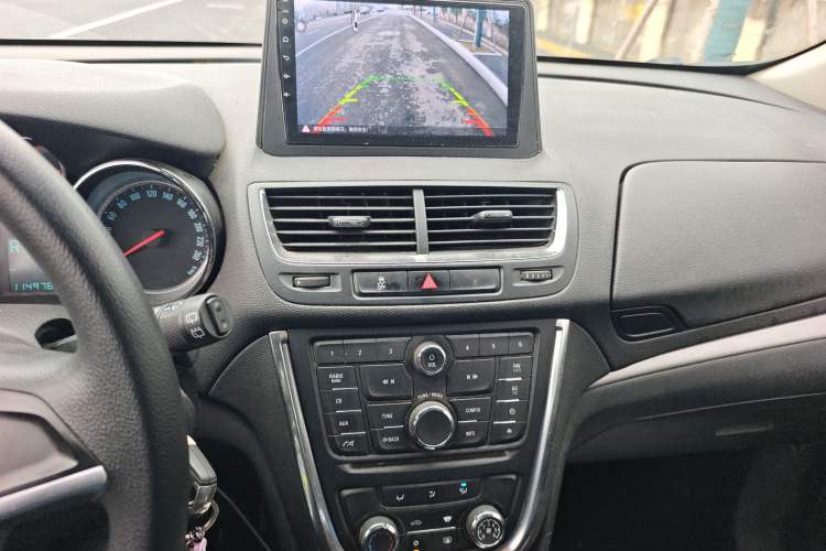 Used Buick Encore 2015 1.4T Automatic Two-Wheel Drive Urban Elite Version Audio And AC Panel