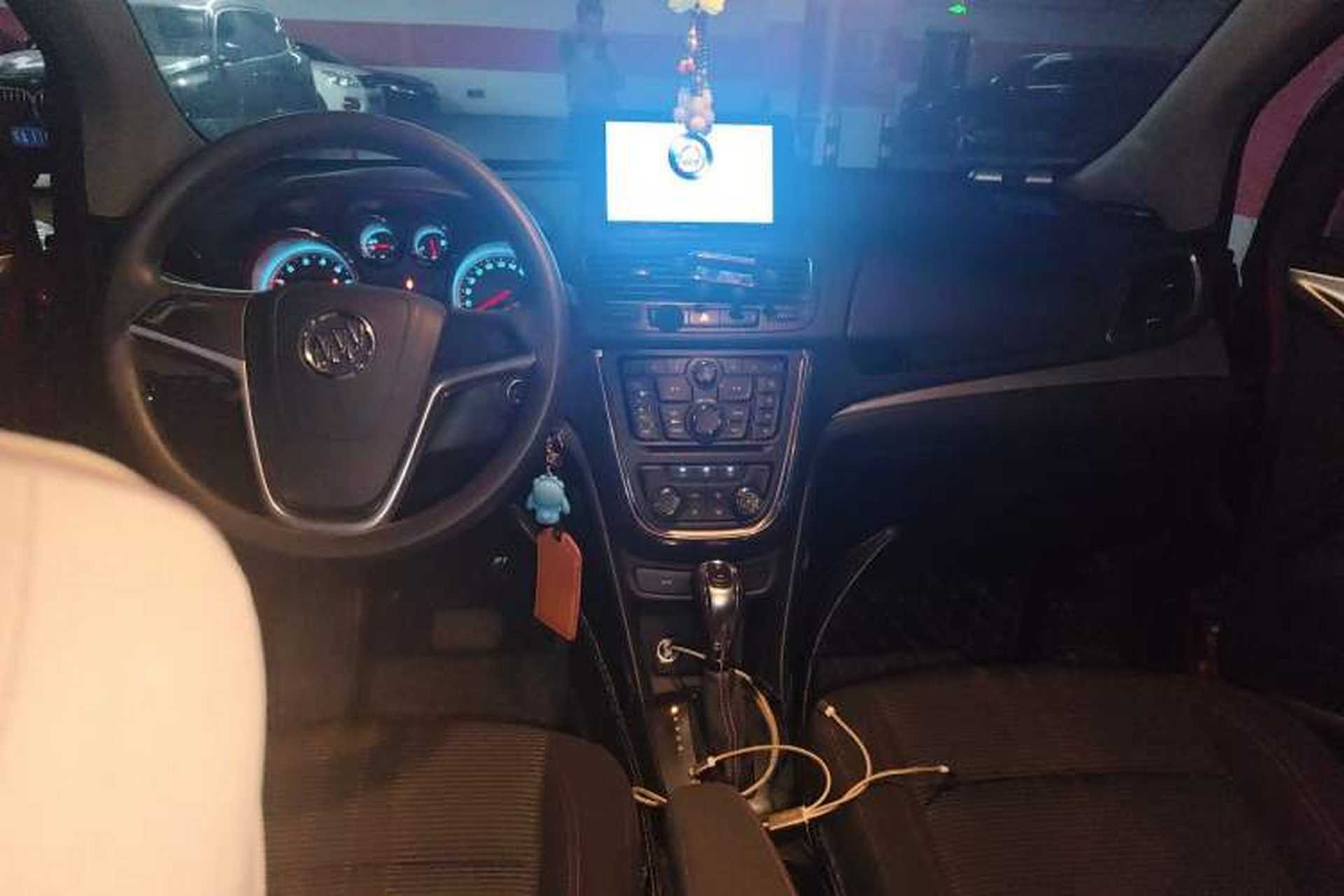 Used Buick Encore 2015 1.4T Automatic Two-Wheel Drive Urban Elite Version Center Console