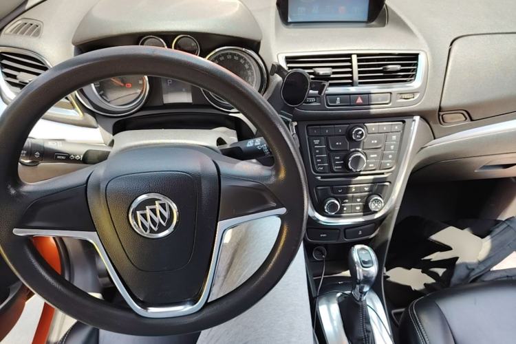 Used Buick Encore 2015 1.4T Automatic Two-Wheel Drive Urban Elite Version Center Console