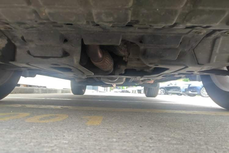 Used Buick Encore 2015 1.4T Automatic Two-Wheel Drive Urban Elite Version Chassis Front