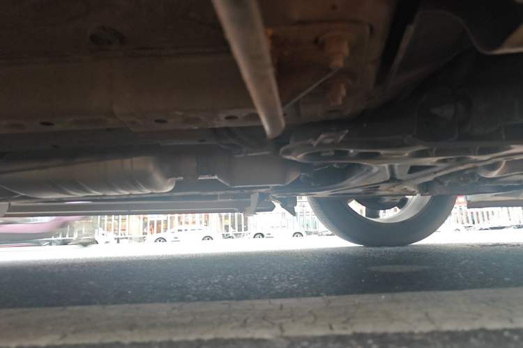Used Buick Encore 2015 1.4T Automatic Two-Wheel Drive Urban Elite Version Chassis Front Right
