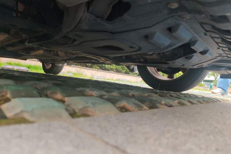 Used Buick Encore 2015 1.4T Automatic Two-Wheel Drive Urban Elite Version Chassis Front Right