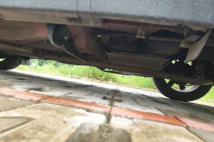 Used Buick Encore 2015 1.4T Automatic Two-Wheel Drive Urban Elite Version Chassis Rear Left