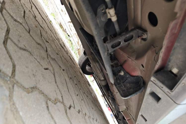 Used Buick Encore 2015 1.4T Automatic Two-Wheel Drive Urban Elite Version Chassis Rear Right