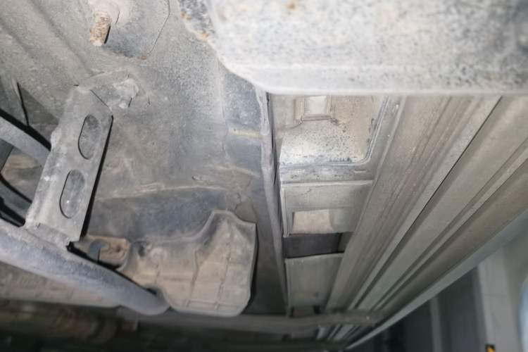 Used Buick Encore 2015 1.4T Automatic Two-Wheel Drive Urban Elite Version Chassis Rear Right
