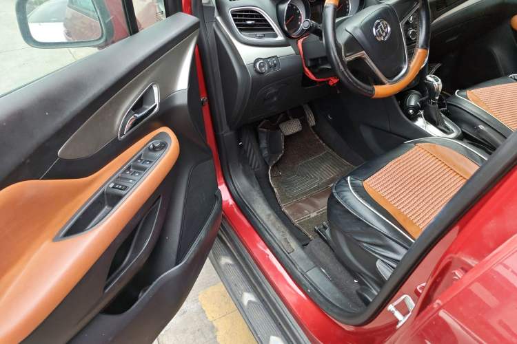 Used Buick Encore 2015 1.4T Automatic Two-Wheel Drive Urban Elite Version Driver Seat