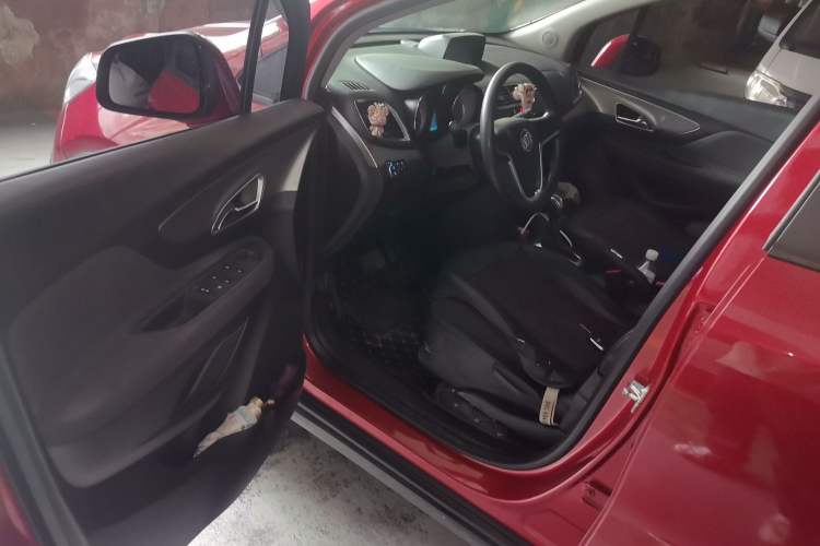 Used Buick Encore 2015 1.4T Automatic Two-Wheel Drive Urban Elite Version Driver Seat
