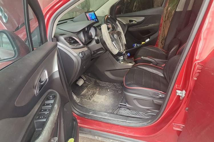 Used Buick Encore 2015 1.4T Automatic Two-Wheel Drive Urban Elite Version Driver Seat