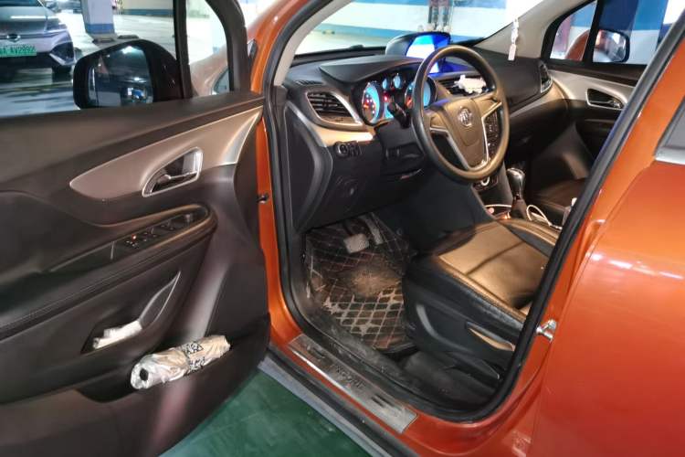 Used Buick Encore 2015 1.4T Automatic Two-Wheel Drive Urban Elite Version Driver Seat