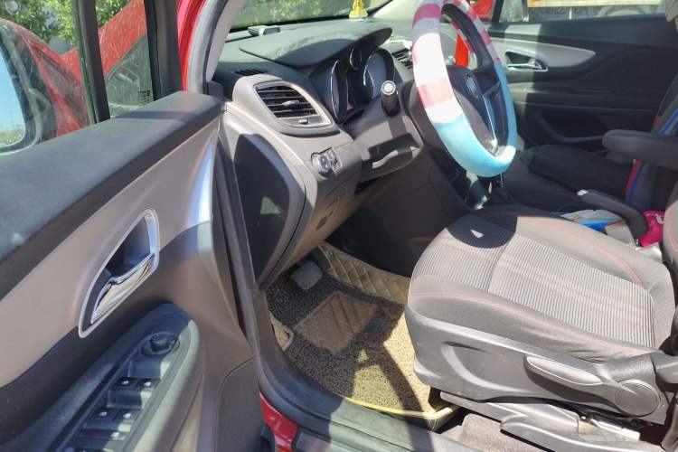 Used Buick Encore 2015 1.4T Automatic Two-Wheel Drive Urban Elite Version Driver Seat