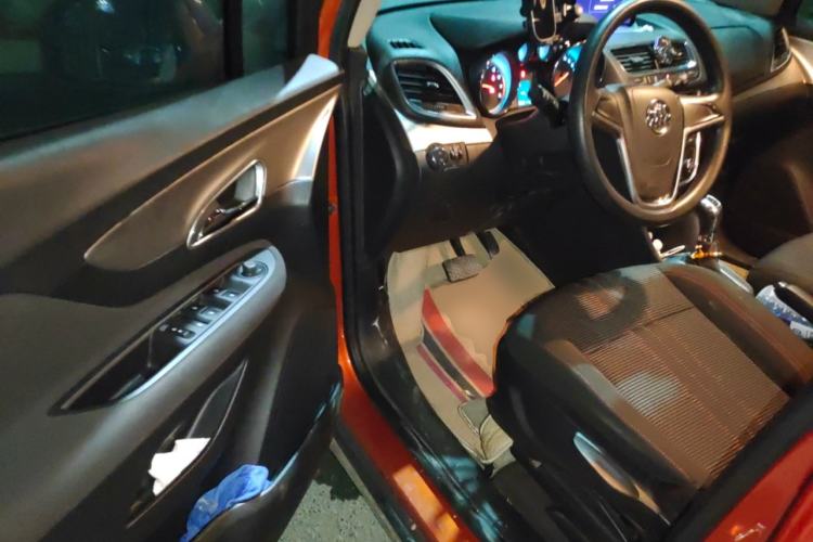 Used Buick Encore 2015 1.4T Automatic Two-Wheel Drive Urban Elite Version Driver Seat