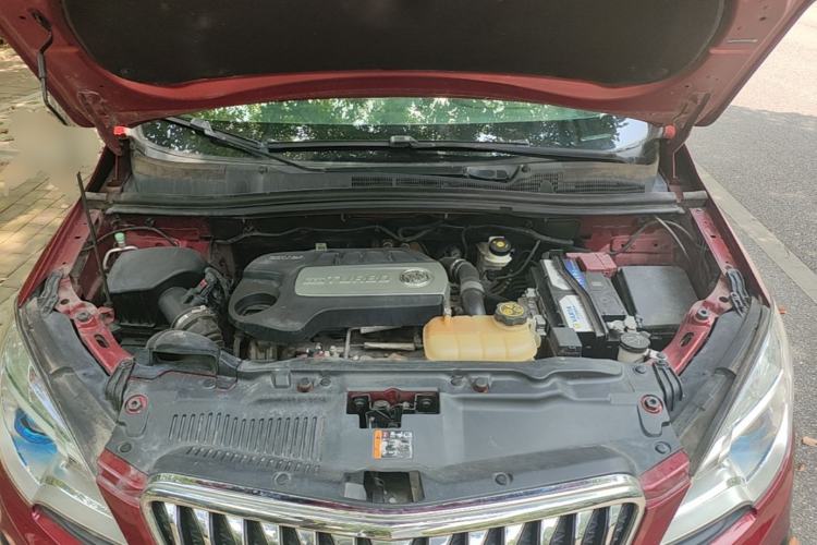Used Buick Encore 2015 1.4T Automatic Two-Wheel Drive Urban Elite Version Engine Bay