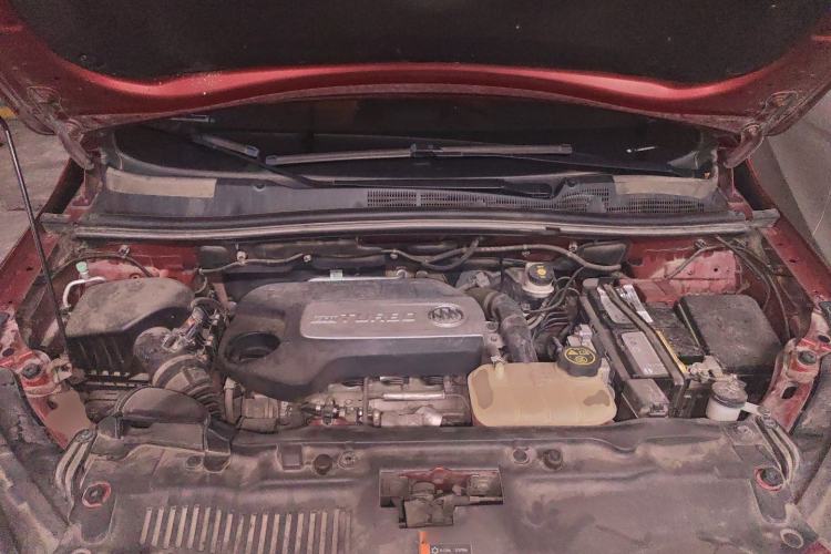 Used Buick Encore 2015 1.4T Automatic Two-Wheel Drive Urban Elite Version Engine Bay