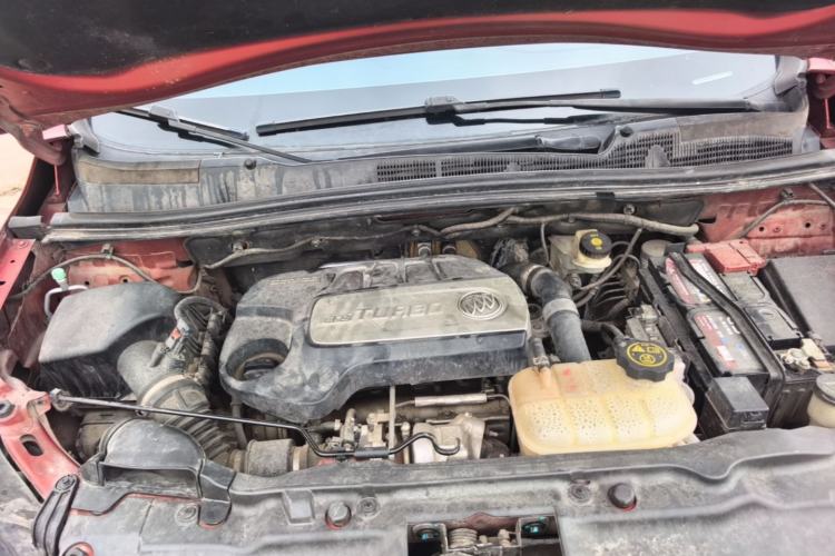 Used Buick Encore 2015 1.4T Automatic Two-Wheel Drive Urban Elite Version Engine Bay