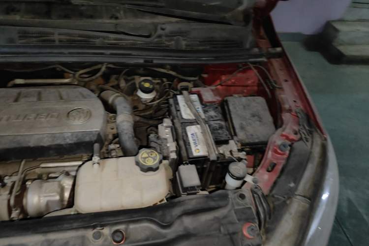 Used Buick Encore 2015 1.4T Automatic Two-Wheel Drive Urban Leading Model Engine Bay Left