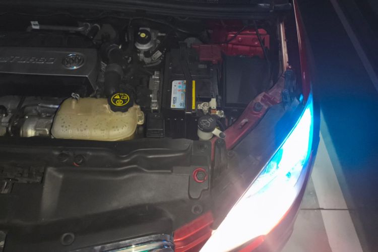 Used Buick Encore 2015 1.4T Automatic Two-Wheel Drive Urban Leading Model Engine Bay Left
