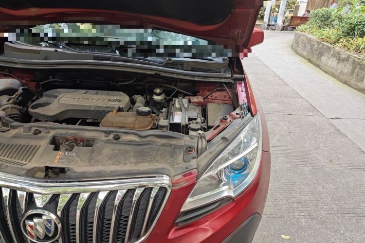 Used Buick Encore 2015 1.4T Automatic Two-Wheel Drive Urban Elite Version Engine Bay Left