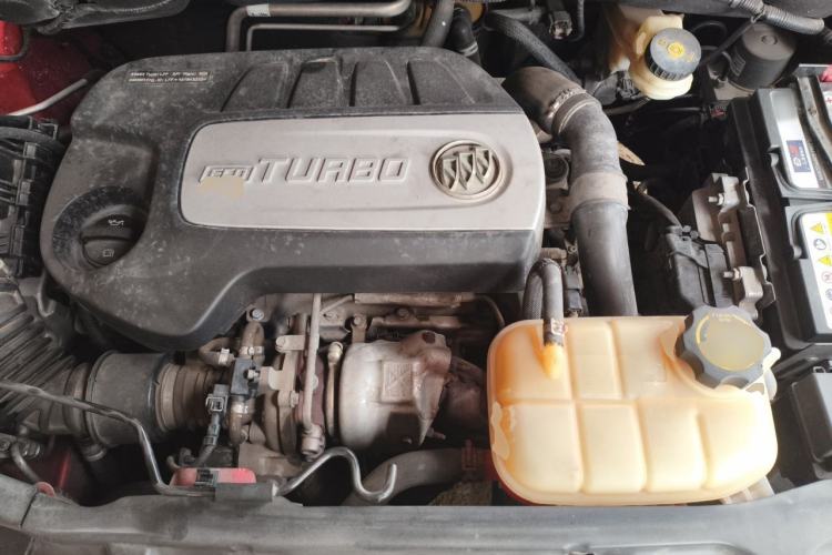 Used Buick Encore 2015 1.4T Automatic Two-Wheel Drive Urban Elite Version Engine Bay
