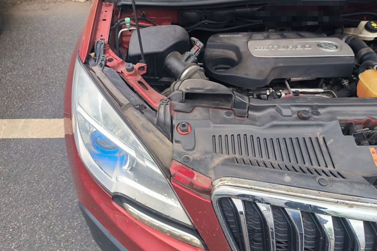 Used Buick Encore 2015 1.4T Automatic Two-Wheel Drive Urban Elite Version Engine Bay Right