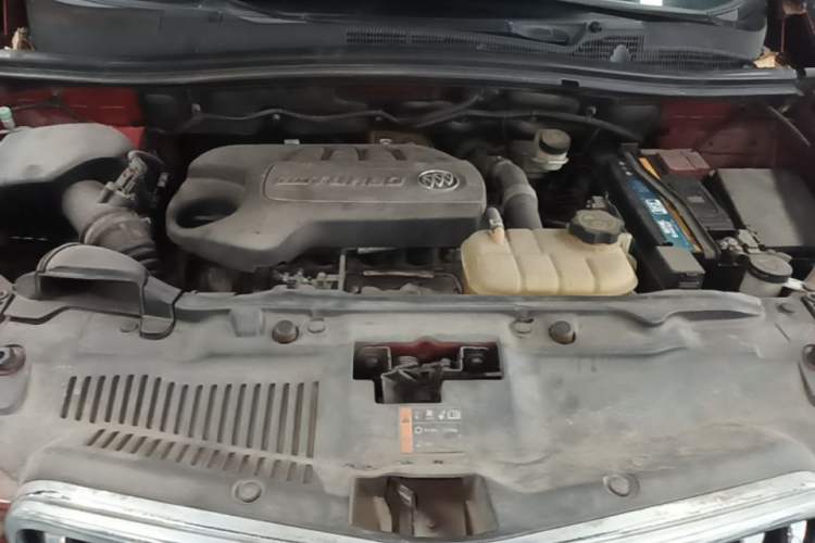Used Buick Encore 2015 1.4T Automatic Two-Wheel Drive Urban Elite Version Engine Bay