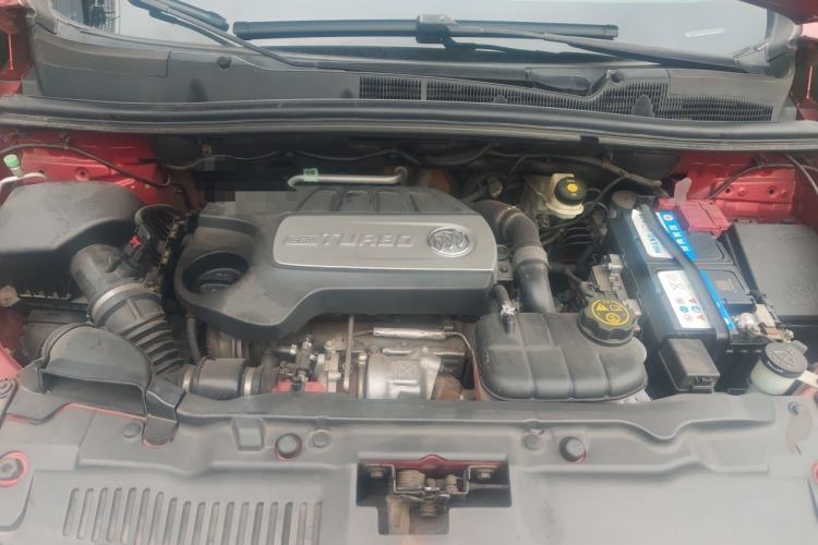 Used Buick Encore 2015 1.4T Automatic Two-Wheel Drive Urban Elite Version Engine Bay