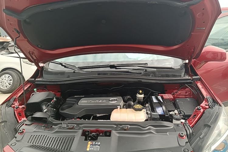 Used Buick Encore 2015 1.4T Automatic Two-Wheel Drive Urban Elite Version Engine Bay