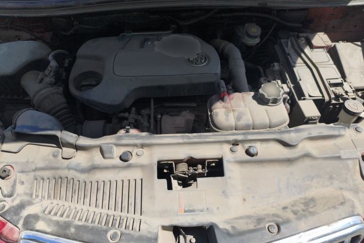 Used Buick Encore 2015 1.4T Automatic Two-Wheel Drive Urban Elite Version Engine Bay