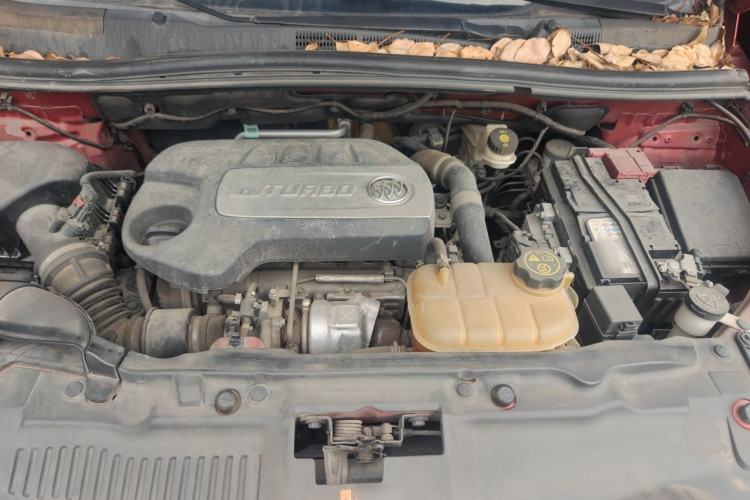Used Buick Encore 2015 1.4T Automatic Two-Wheel Drive Urban Elite Version Engine Bay