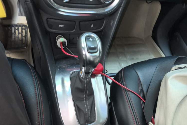 Used Buick Encore 2015 1.4T Automatic Two-Wheel Drive Urban Elite Version Gear Lever