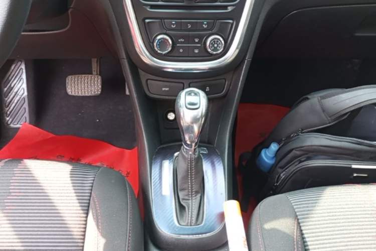 Used Buick Encore 2015 1.4T Automatic Two-Wheel Drive Urban Elite Version Gear Lever