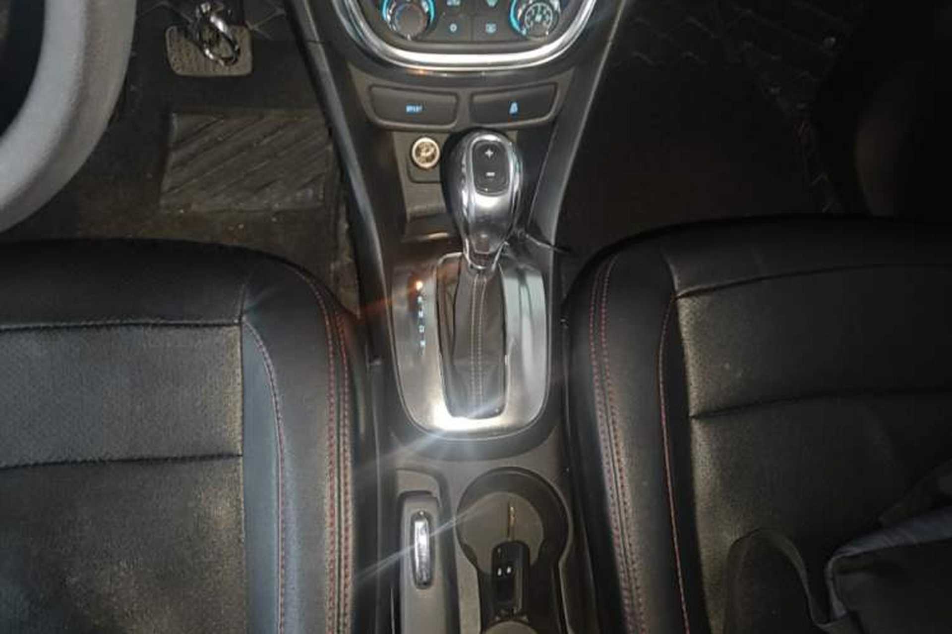 Used Buick Encore 2015 1.4T Automatic Two-Wheel Drive Urban Elite Version Gear Lever