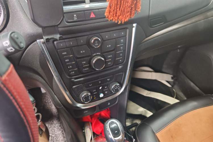 Used Buick Encore 2015 1.4T Automatic Two-Wheel Drive Urban Leading Model Gear Lever