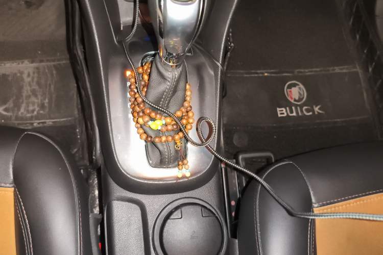 Used Buick Encore 2015 1.4T Automatic Two-Wheel Drive Urban Leading Model Gear Lever