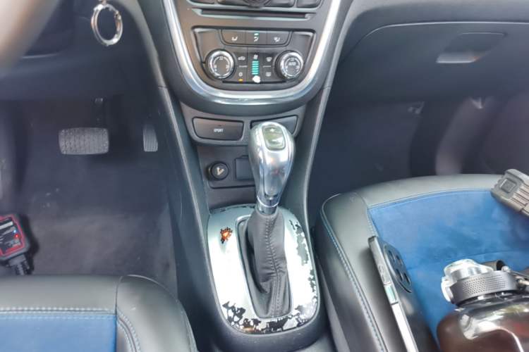 Used Buick Encore 2015 1.4T Automatic Two-Wheel Drive Urban Leading Model Gear Lever
