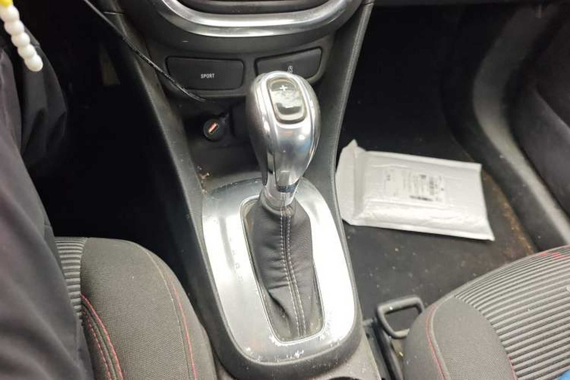 Used Buick Encore 2015 1.4T Automatic Two-Wheel Drive Urban Elite Version Gear Lever