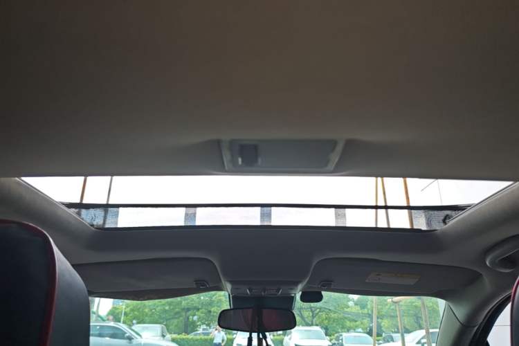 Used Buick Encore 2015 1.4T Automatic Two-Wheel Drive Urban Elite Version Headliner
