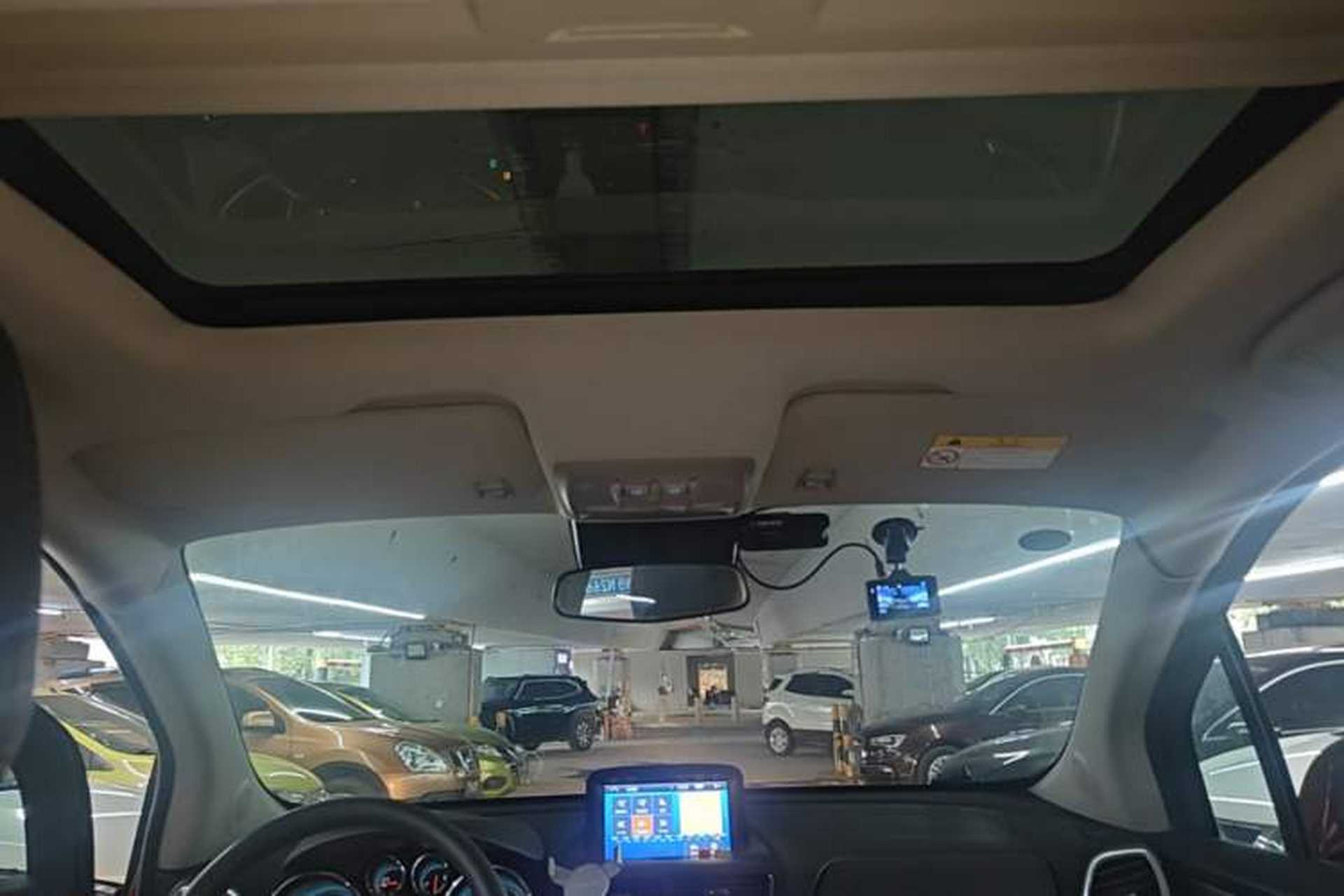 Used Buick Encore 2015 1.4T Automatic Two-Wheel Drive Urban Elite Version Headliner